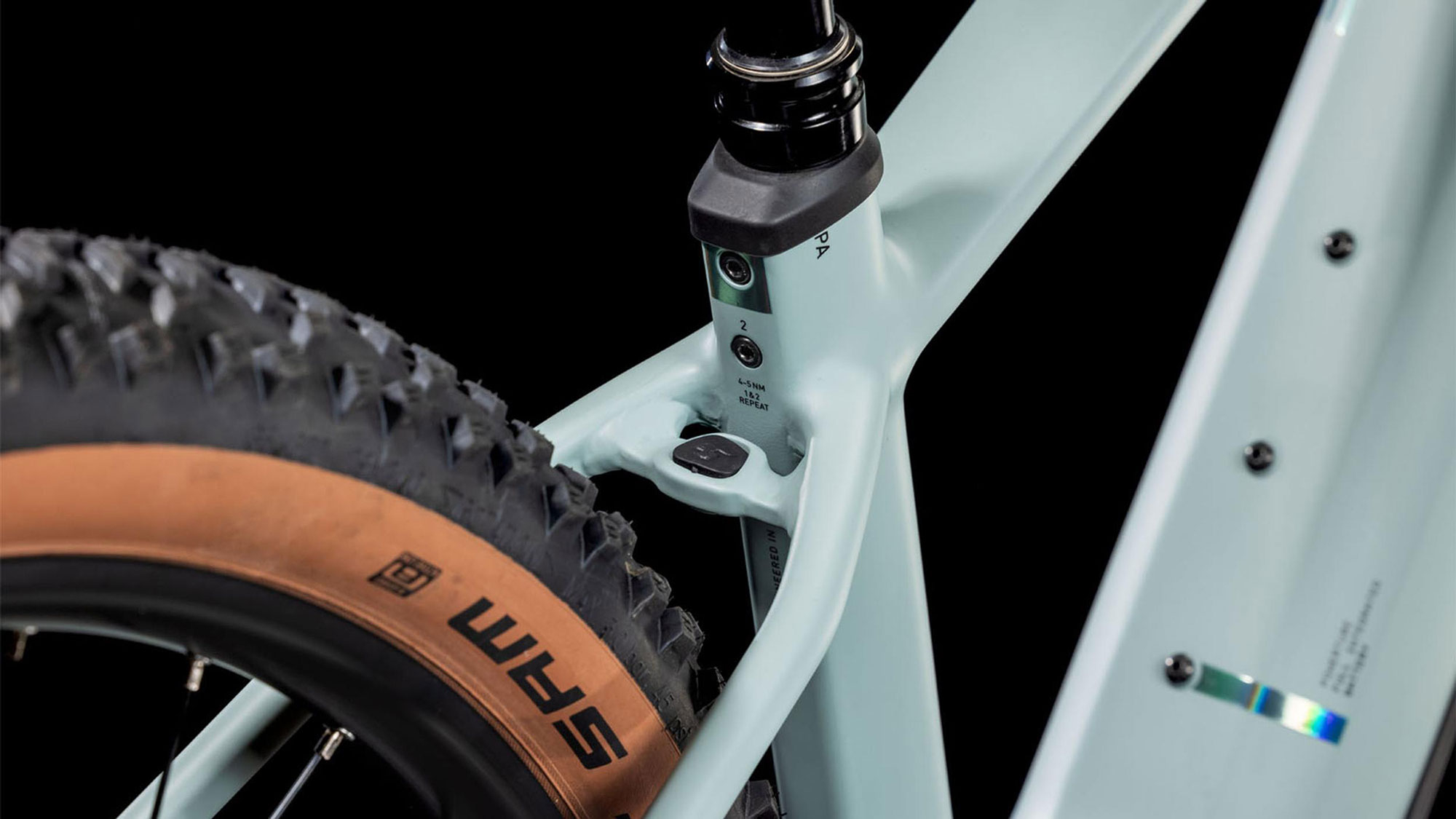 Cube Reaction Hybrid RACE 800 2025 