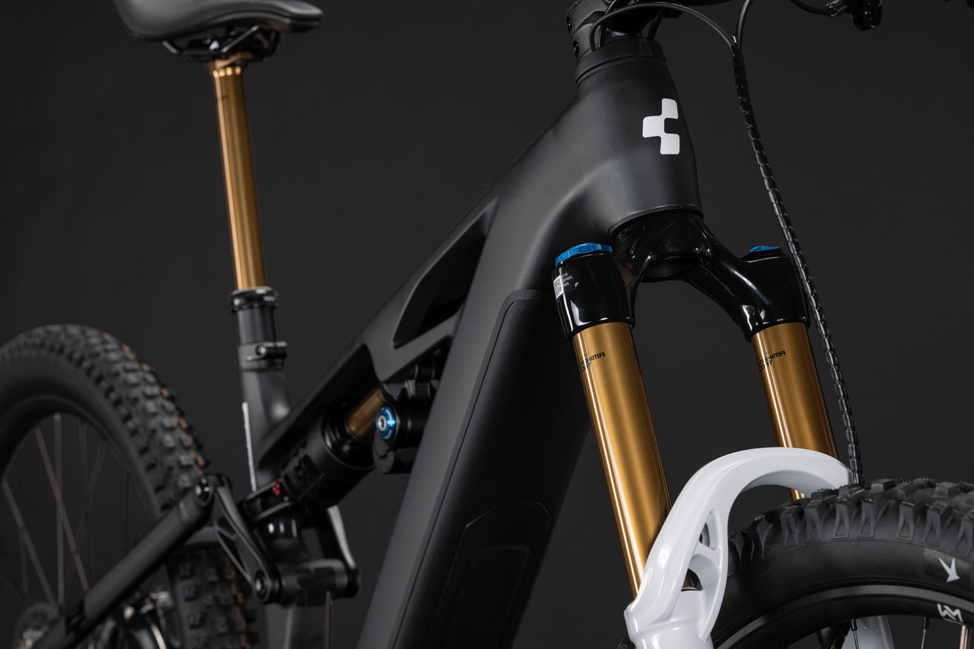 Cube Stereo Hybrid ONE77 HPC AT 800 2027 L | carbon´n´white