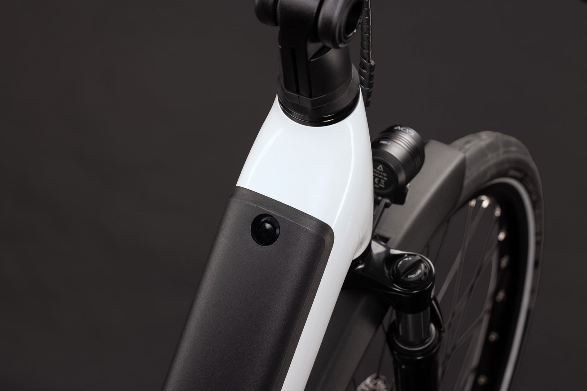 Cube Supreme RT Hybrid Comfort EX 600 2027 50 cm | metallicwhite´n´reflex