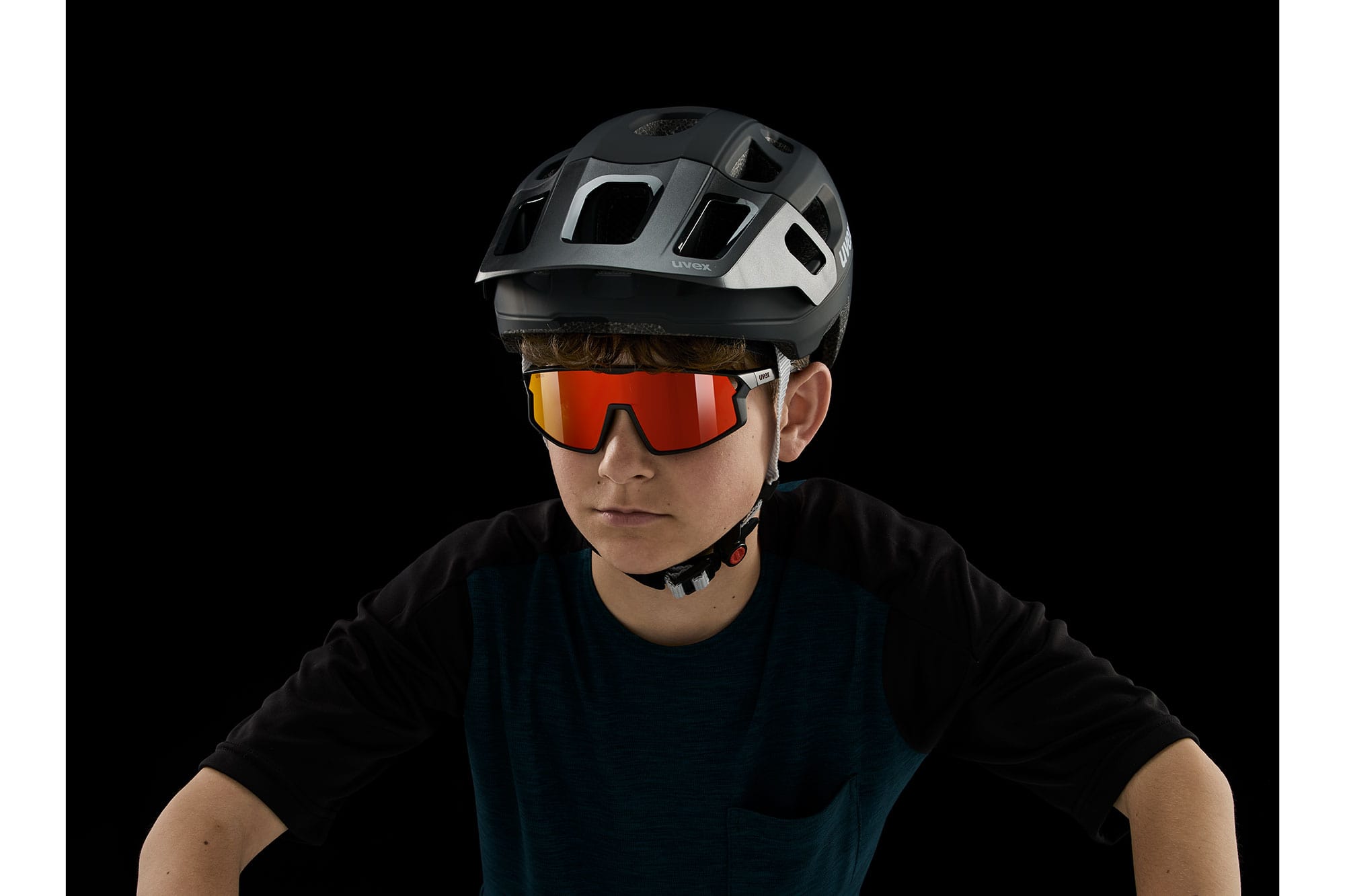 Uvex React Junior MIPS Helm 52-56 cm | black matt