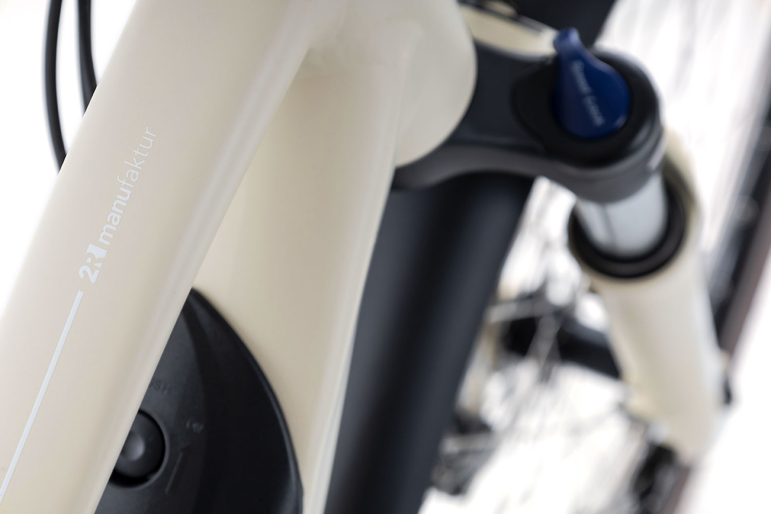 2R Manufaktur ELO 9 Trapez 56 cm | creme matt/white/grey | 28 Zoll