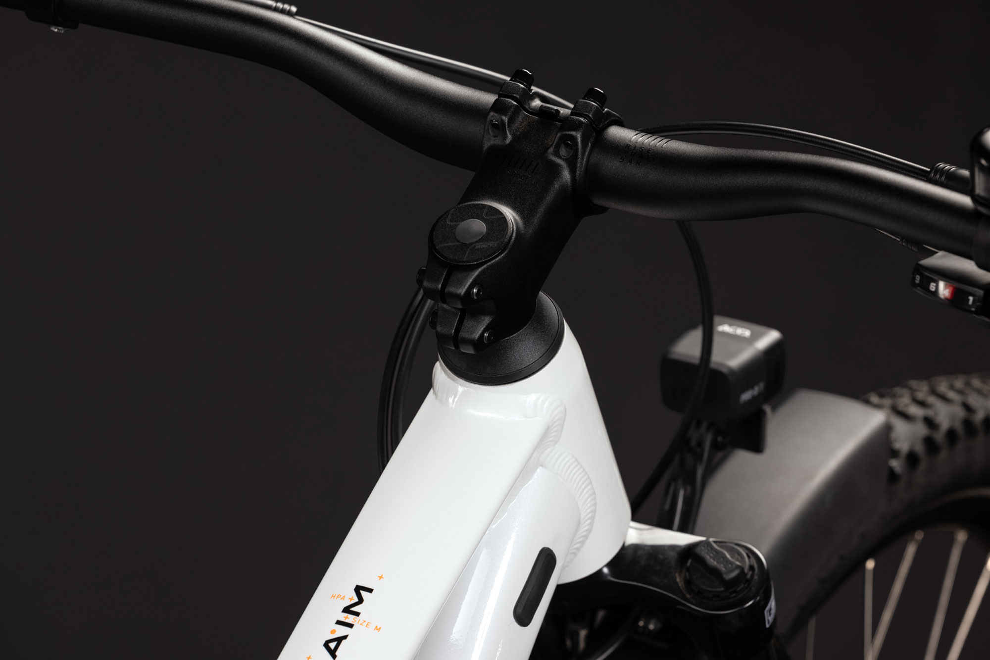 Cube Aim ONE FE 2027 L | metallicwhite´n´black