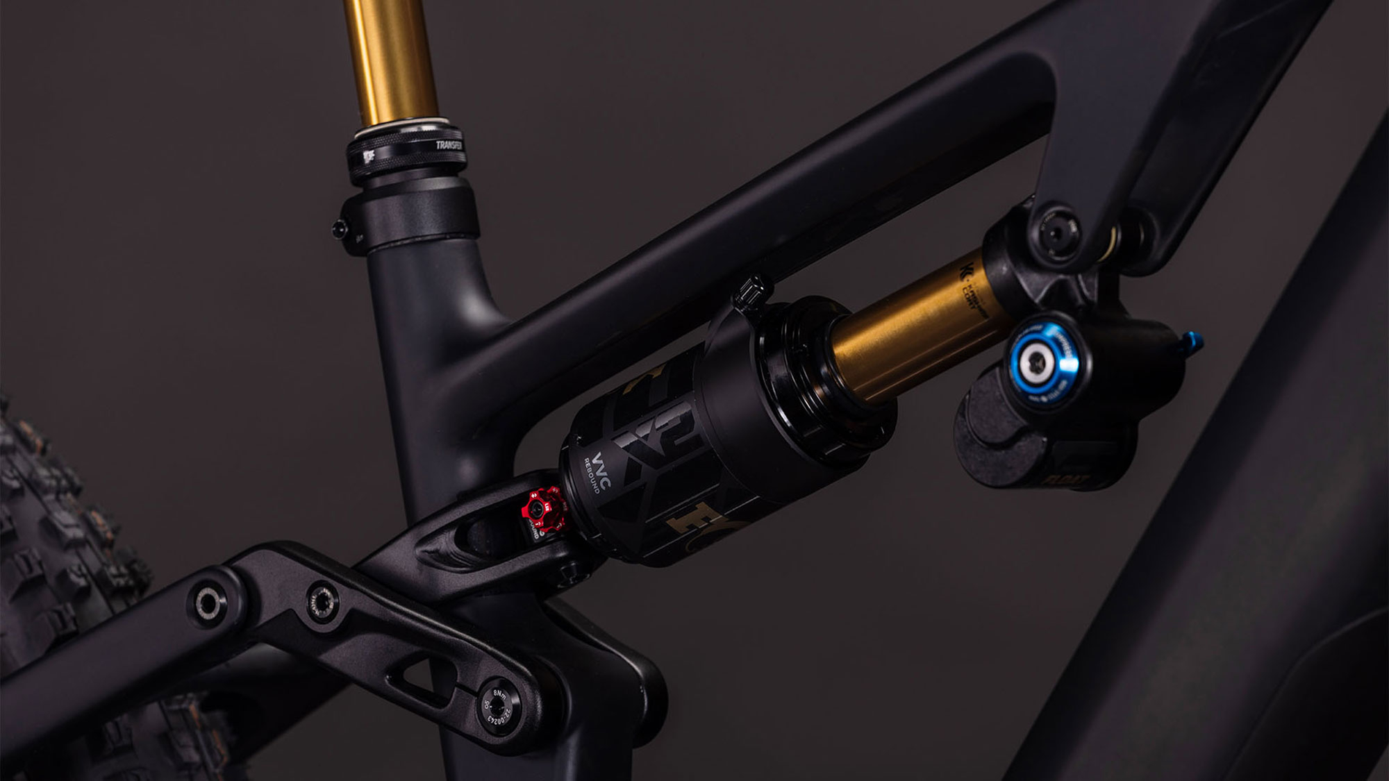 Cube AMS Hybrid ONE77 C:62 AT 600X 2026 M | carbon´n´gold