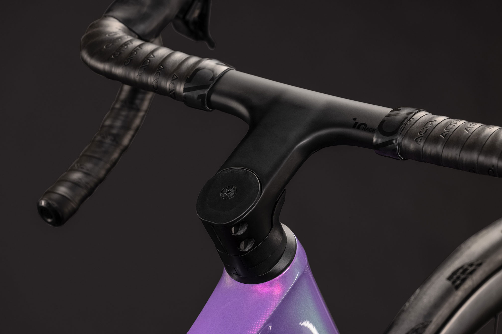 Cube Attain C:62 SLT 2027 47 cm | cosmicpurple´n´black