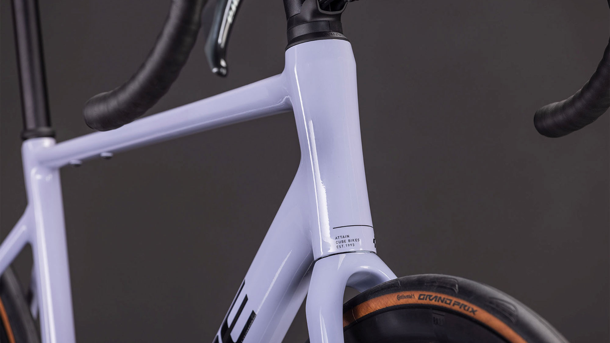 Cube Attain Race 2026 60 cm | cyclamen´n´black