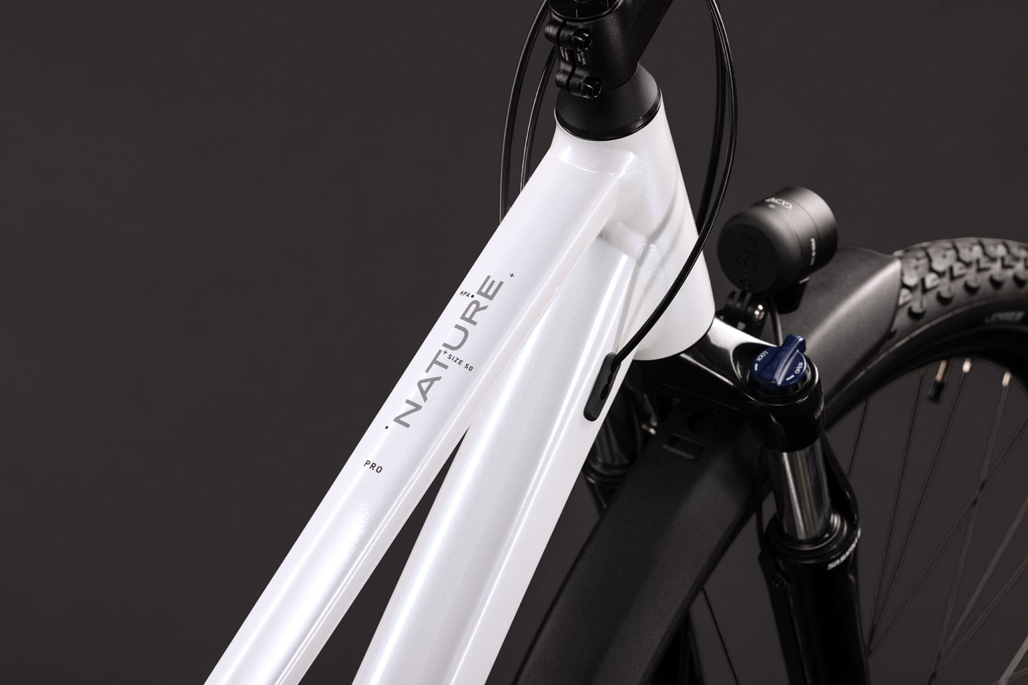 Cube Nature Pro FE Trapez 2027 50 cm | metallicwhite´n´reflex