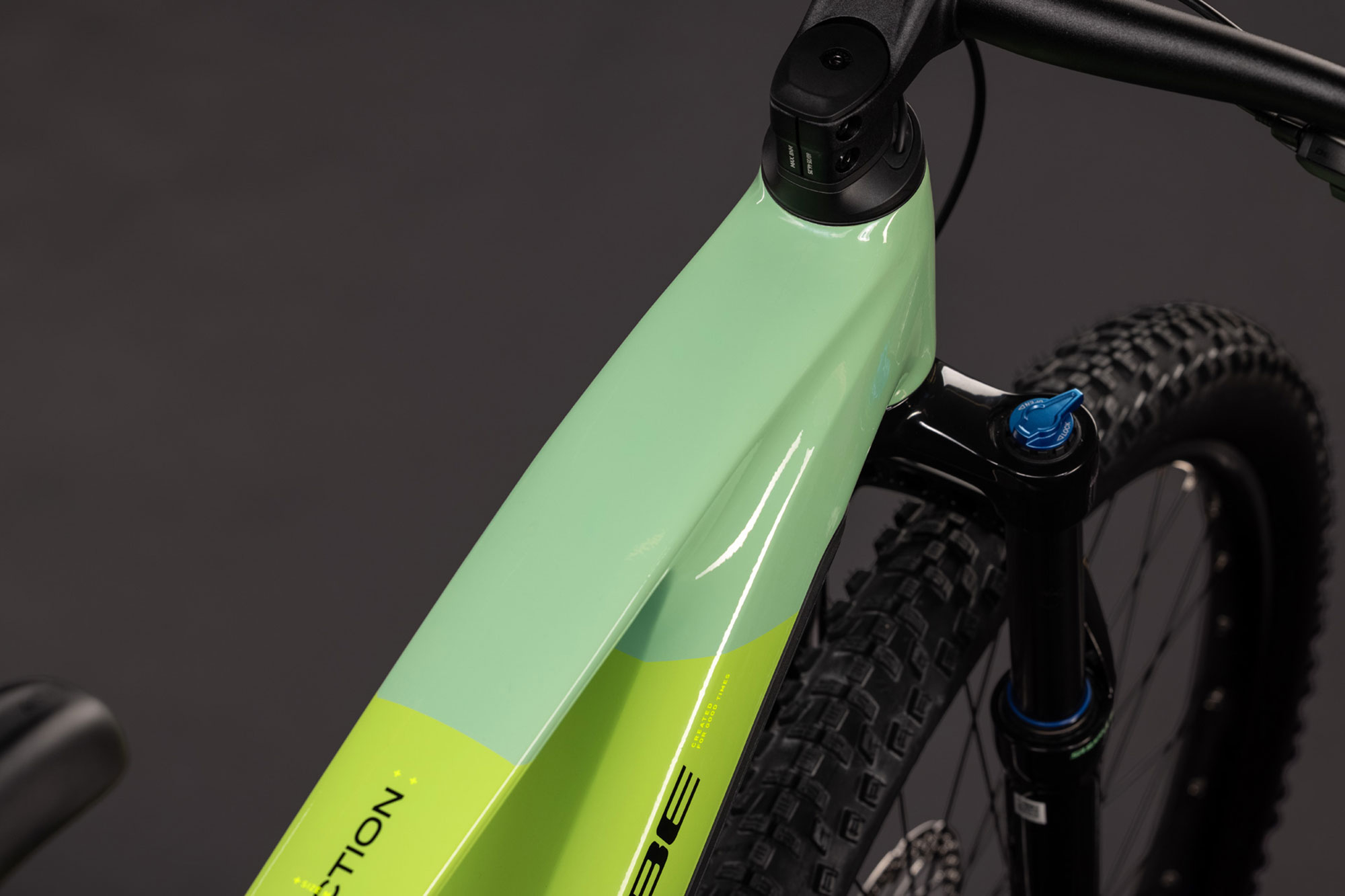 Cube Reaction Hybrid ONE 720 2027 L | cactus´n´black
