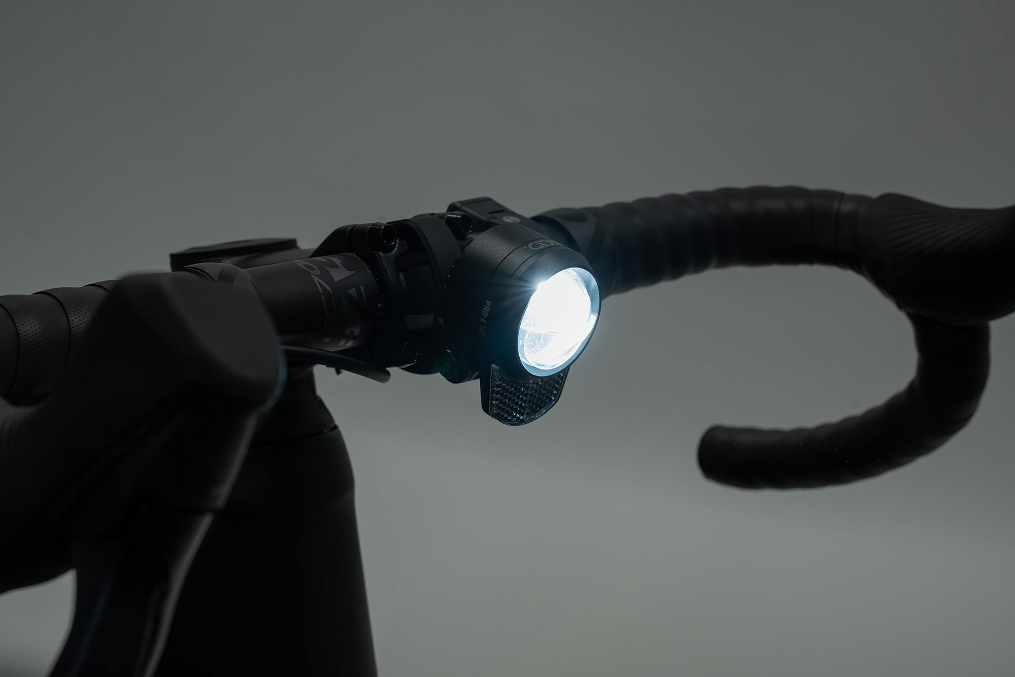 Acid Pro-E Frontlicht X-Connect 150 Lux black