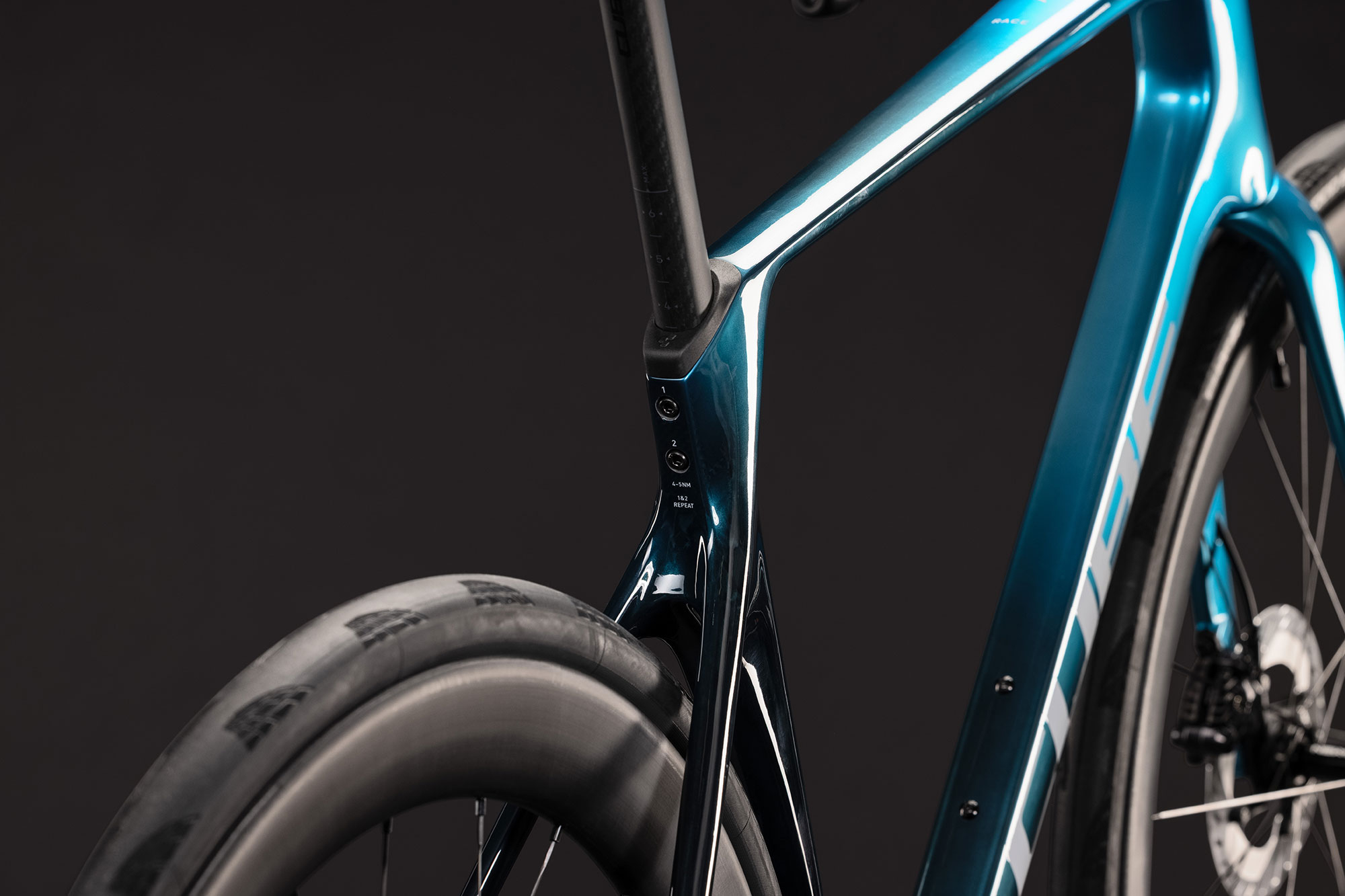 Cube Agree C:62 Race 2027 56 cm | chromeblue´n´liquidblue