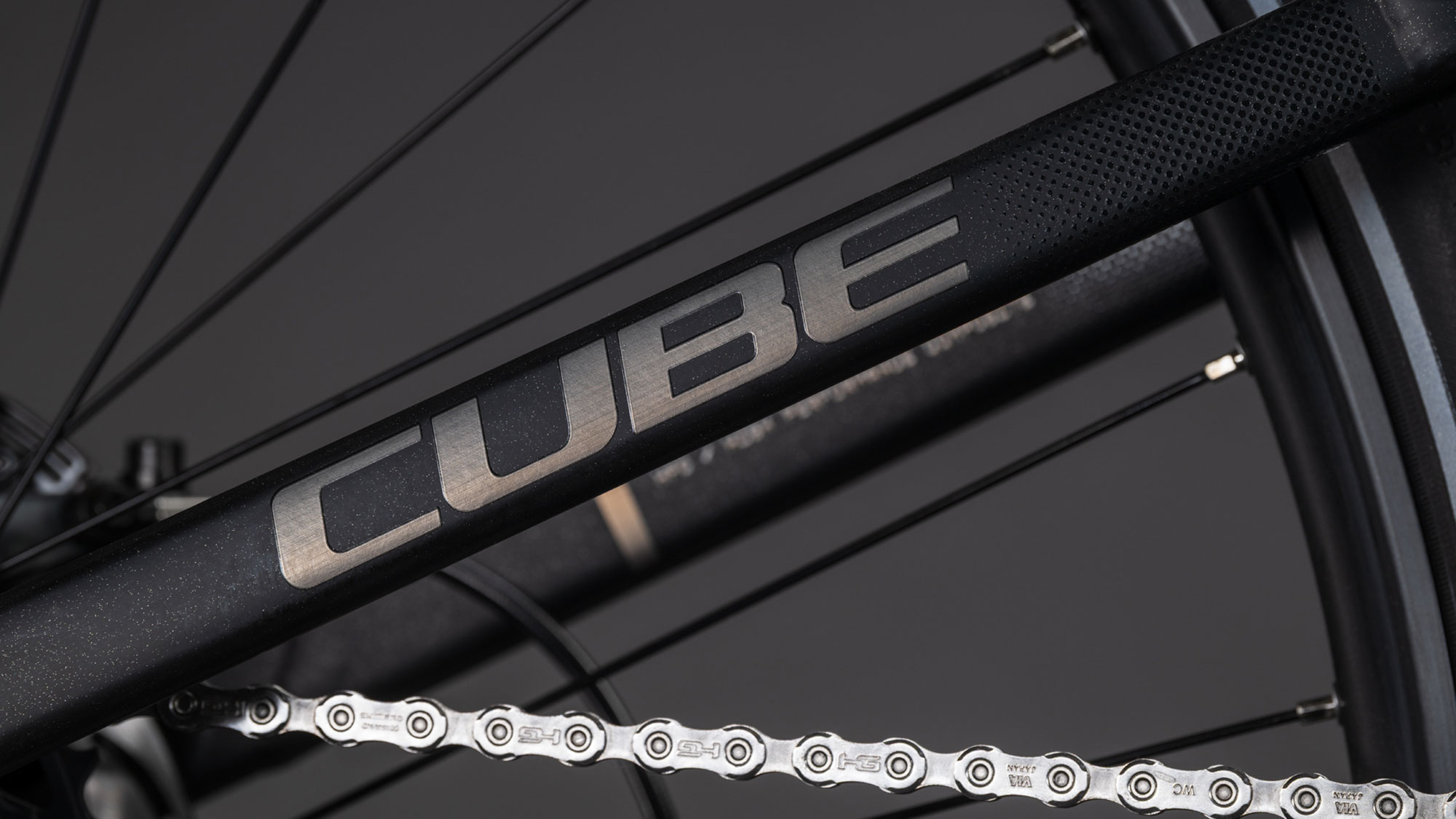 Cube Kathmandu Hybrid ONE11 HPC SLT 800 Wave 2027 46 cm | carbon´n´silverdust
