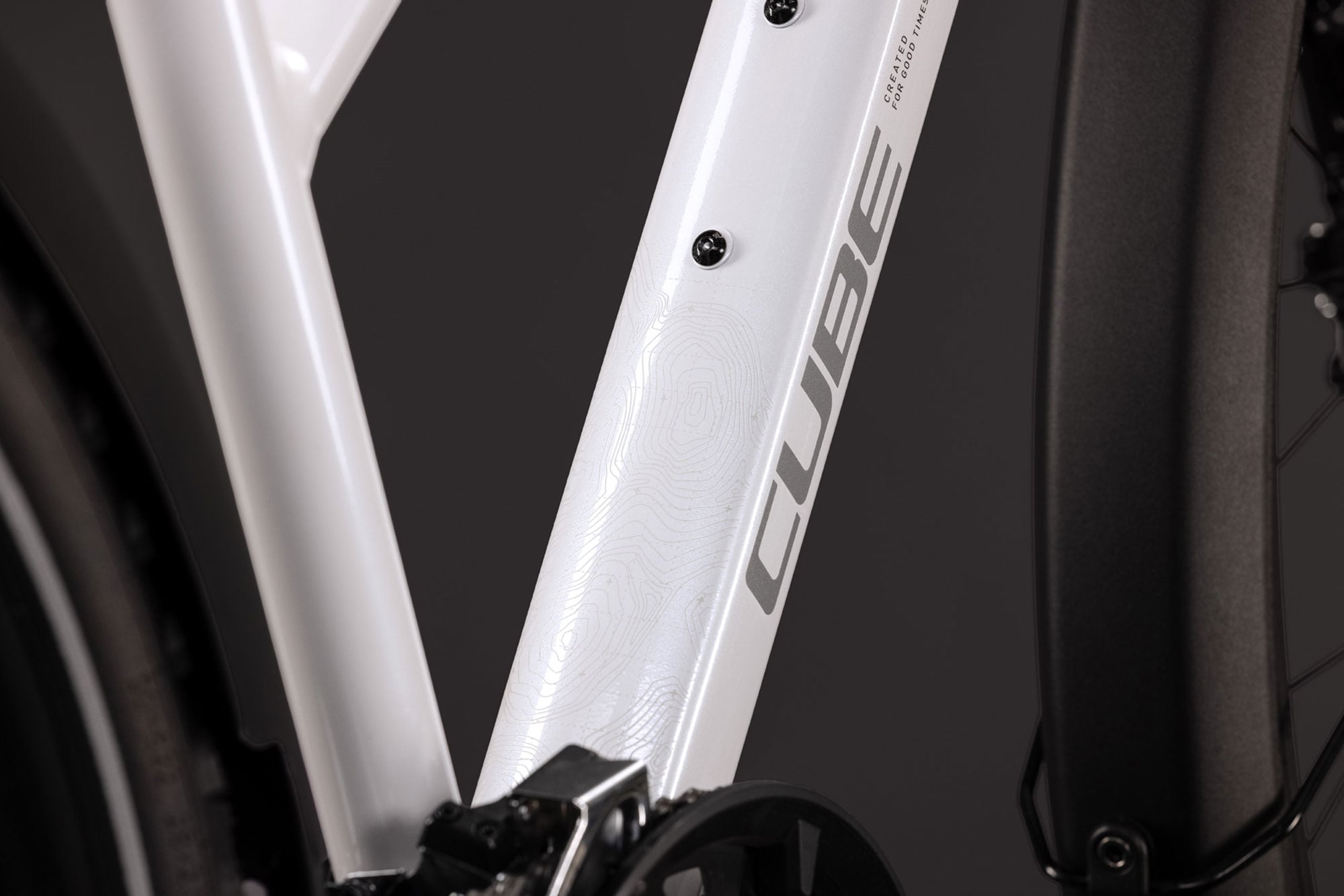 Cube Nature Pro FE Trapez 2027 50 cm | metallicwhite´n´reflex