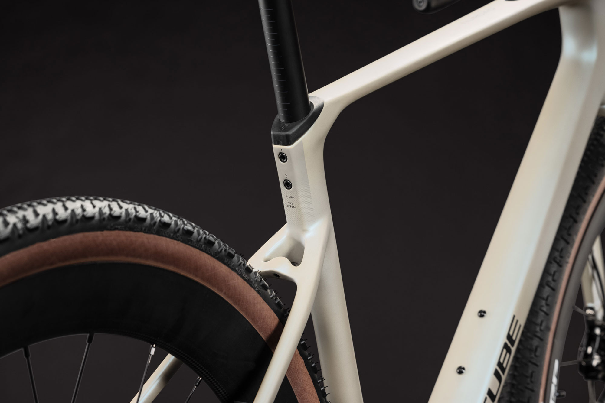 Cube Nuroad C:62 SLX 2027 S | glintsand´n´black