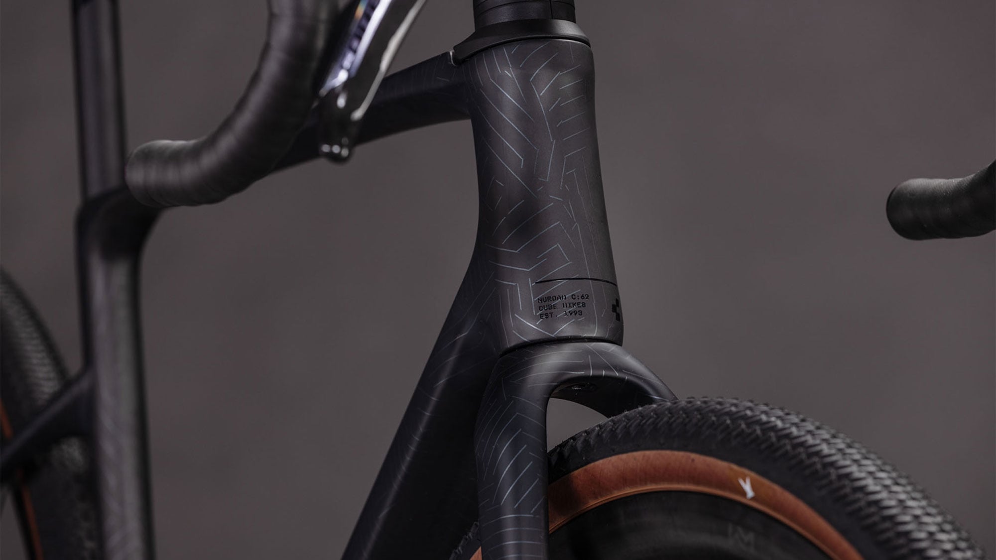 Cube Nuroad C:62 EXC 2026 S | carbon´n´crisscross