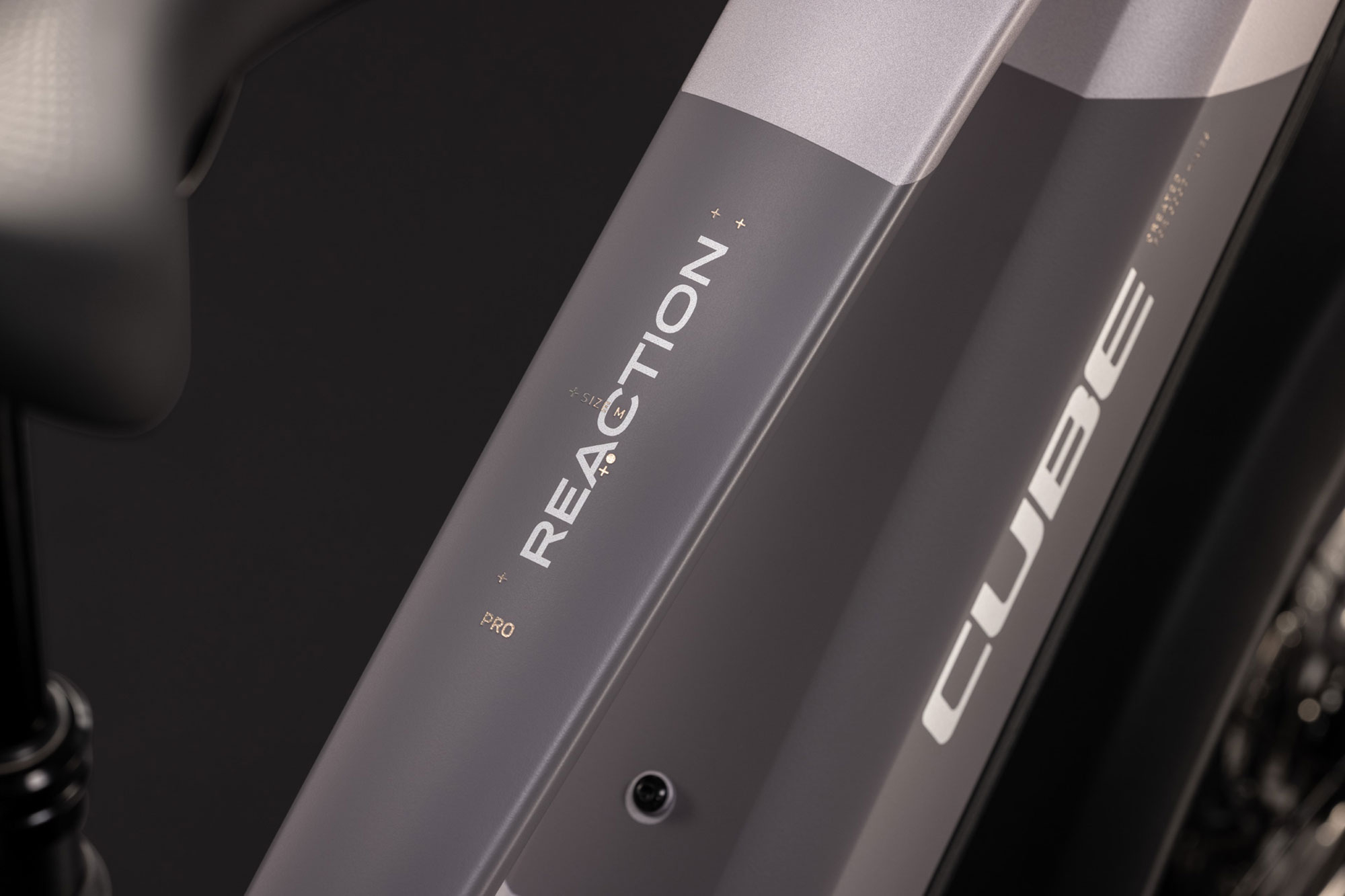 Cube Reaction Hybrid Pro 800 FE Trapez 2027 M | lilacbreeze´n´prizm