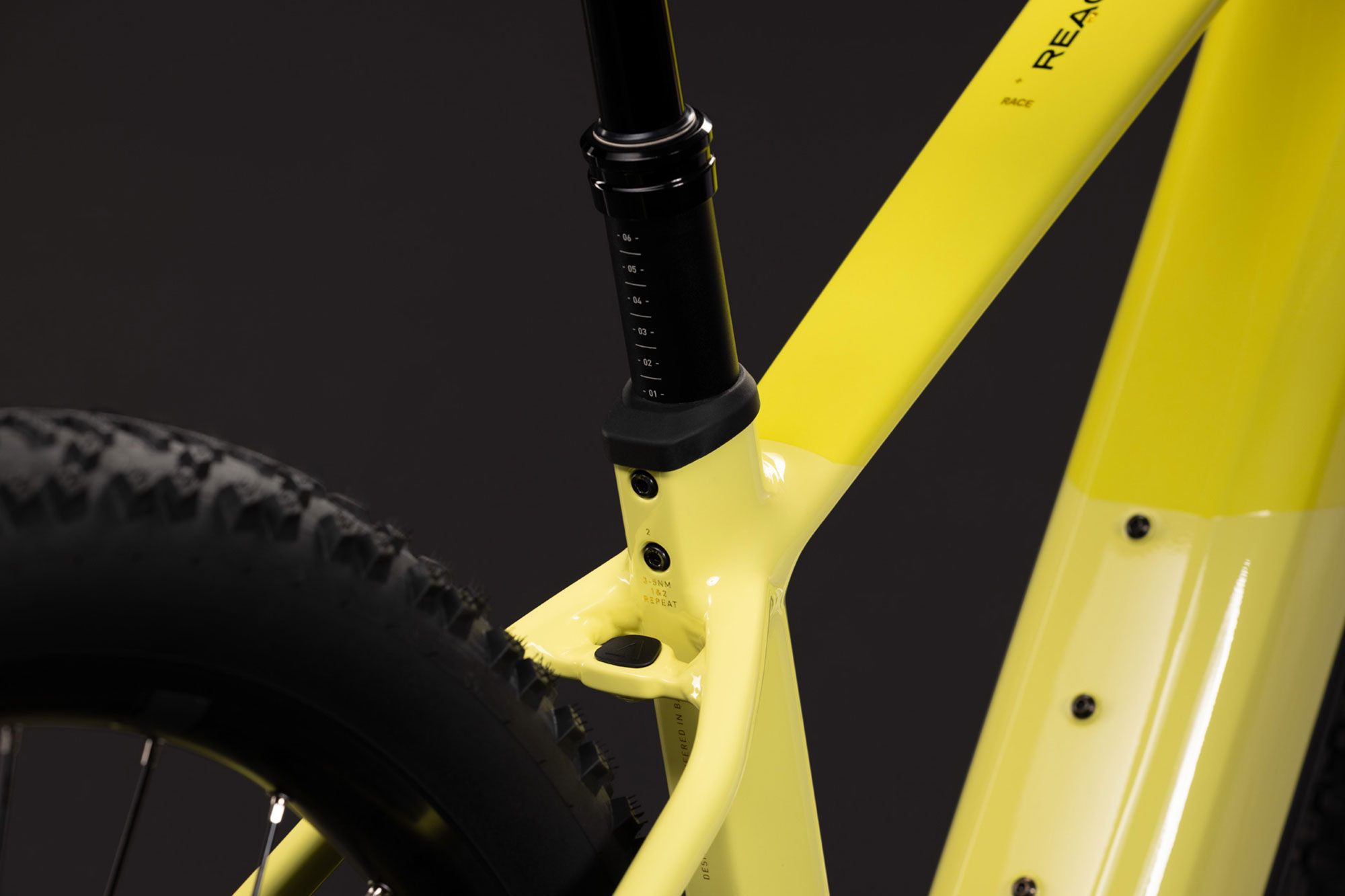 Cube Reaction Hybrid Race 800 2027 M | bananasplit´n´black