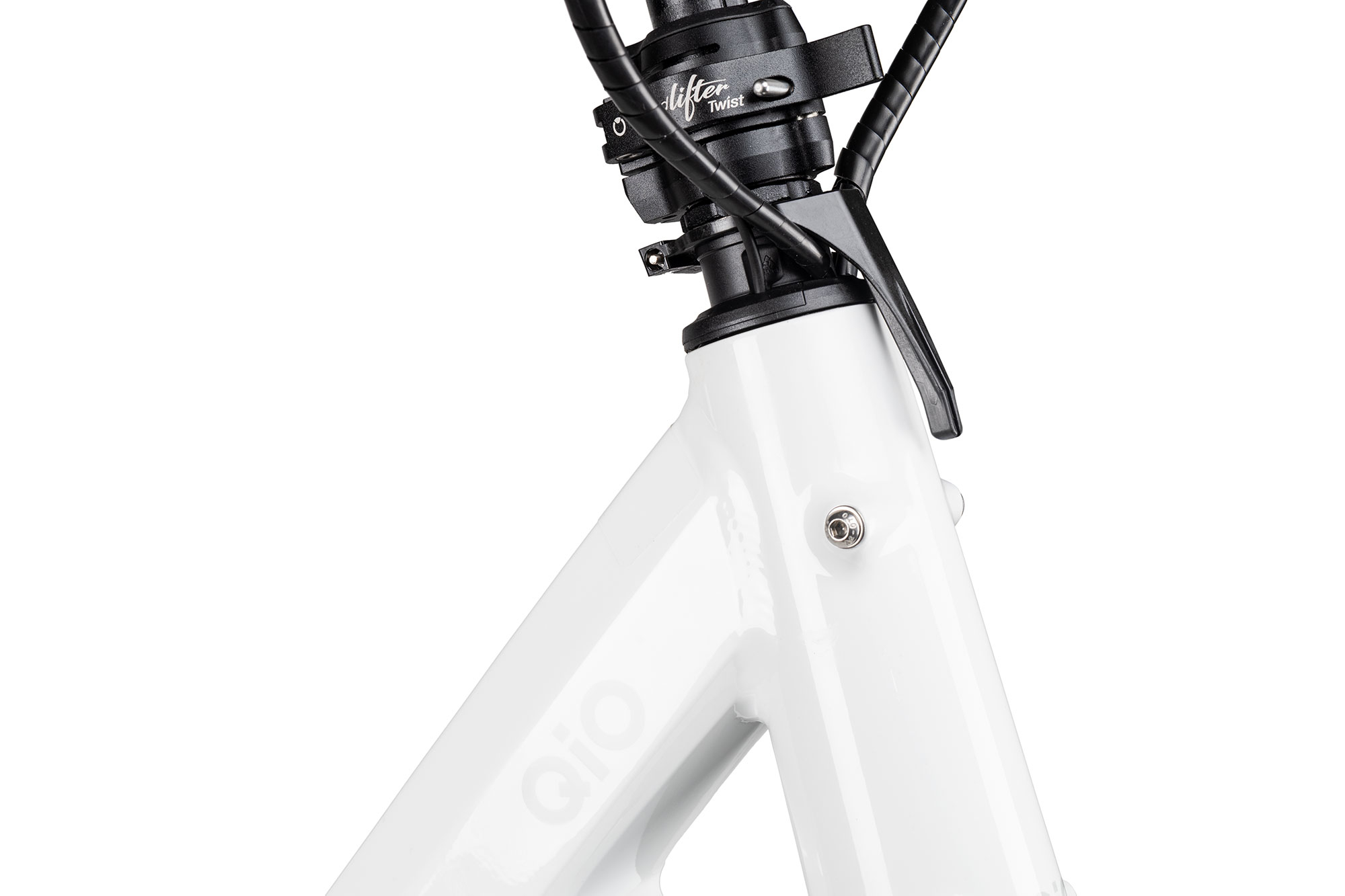 QIO EINS AP-8 FL 2025 48 cm | crystal white