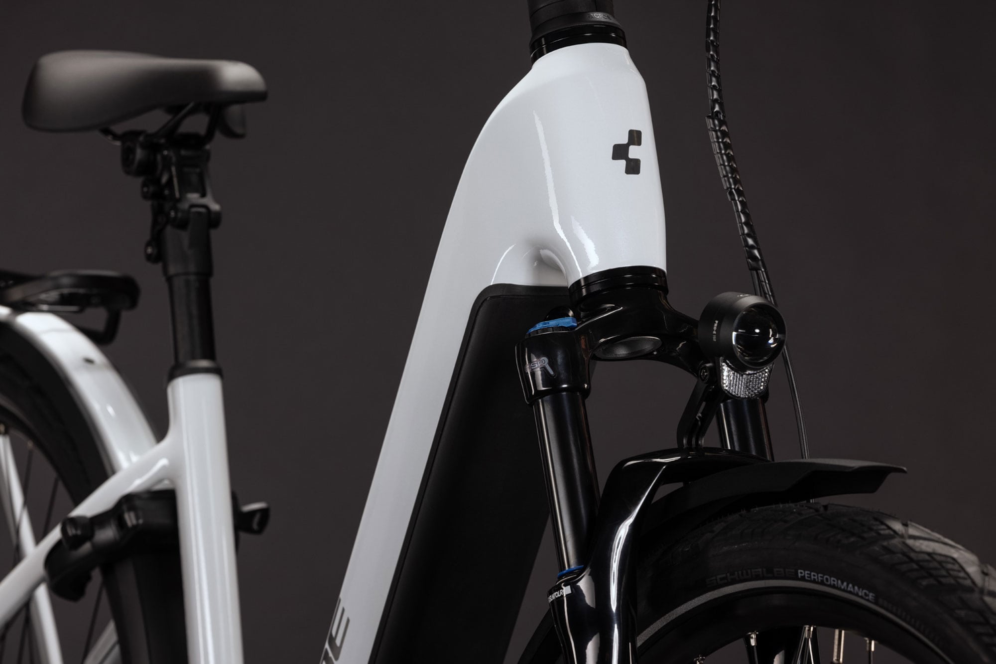Cube Kathmandu Hybrid Deluxe Pro 800 Wave 2027 46 cm | blackforest´n´chrome