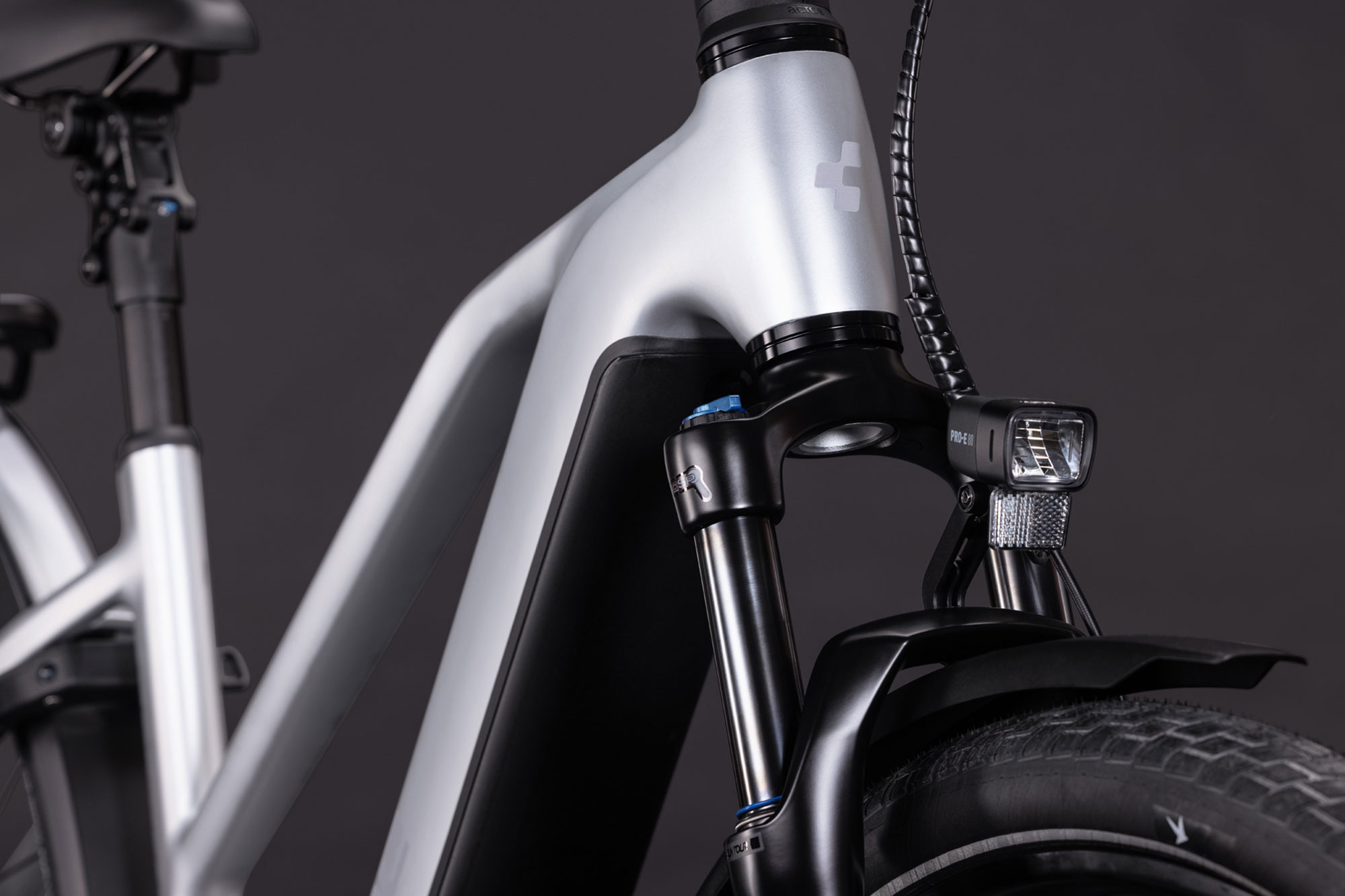 Cube Kathmandu Hybrid ONE 800 Trapez 2027 50 cm | silverstar´n´reflex
