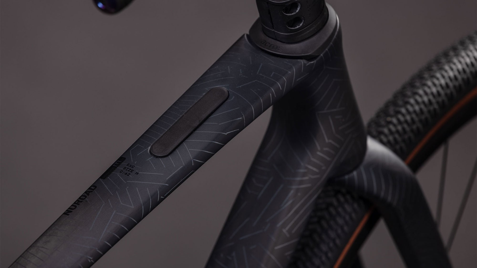 Cube Nuroad C:62 EXC 2026 S | carbon´n´crisscross
