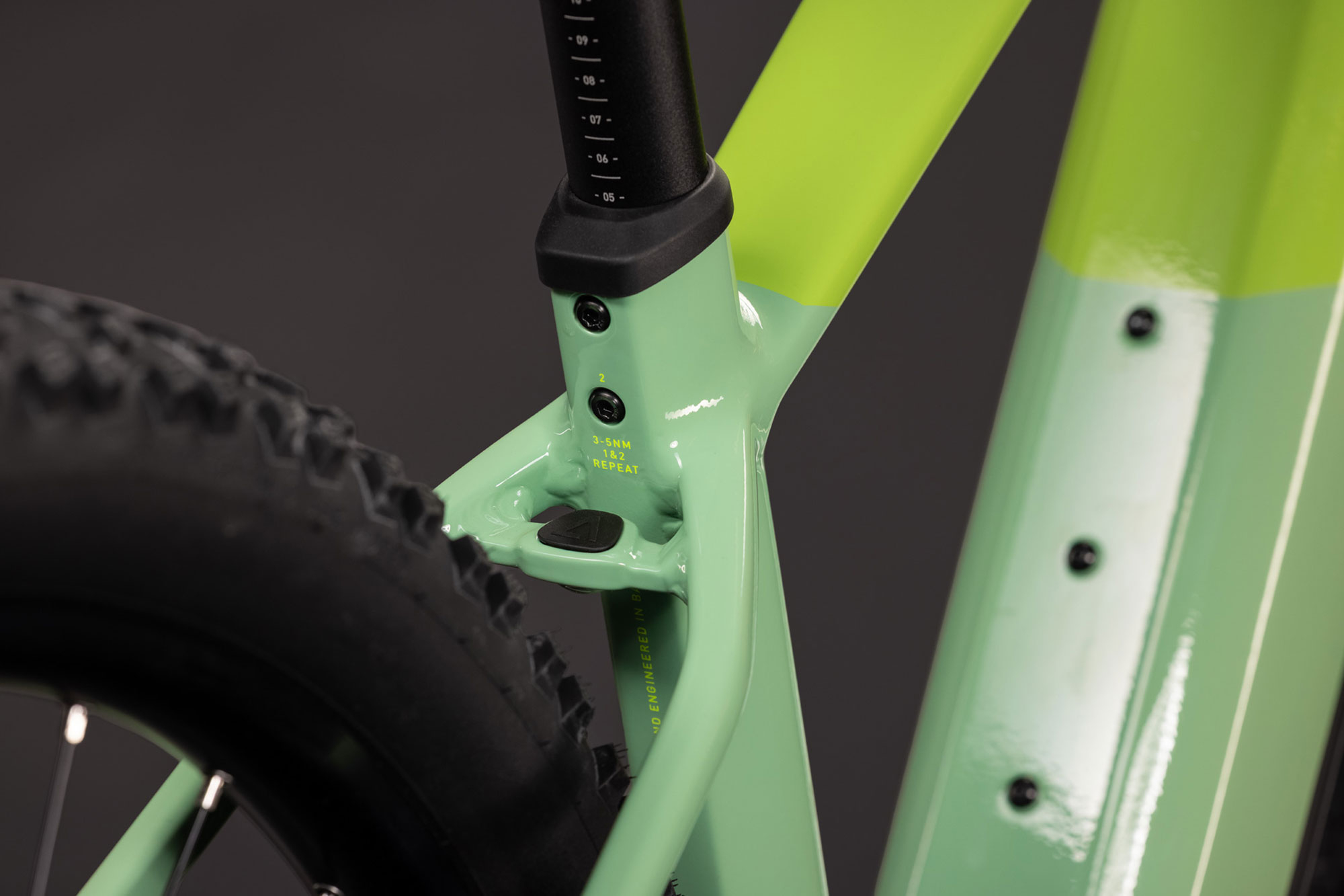 Cube Reaction Hybrid ONE 720 2027 L | cactus´n´black