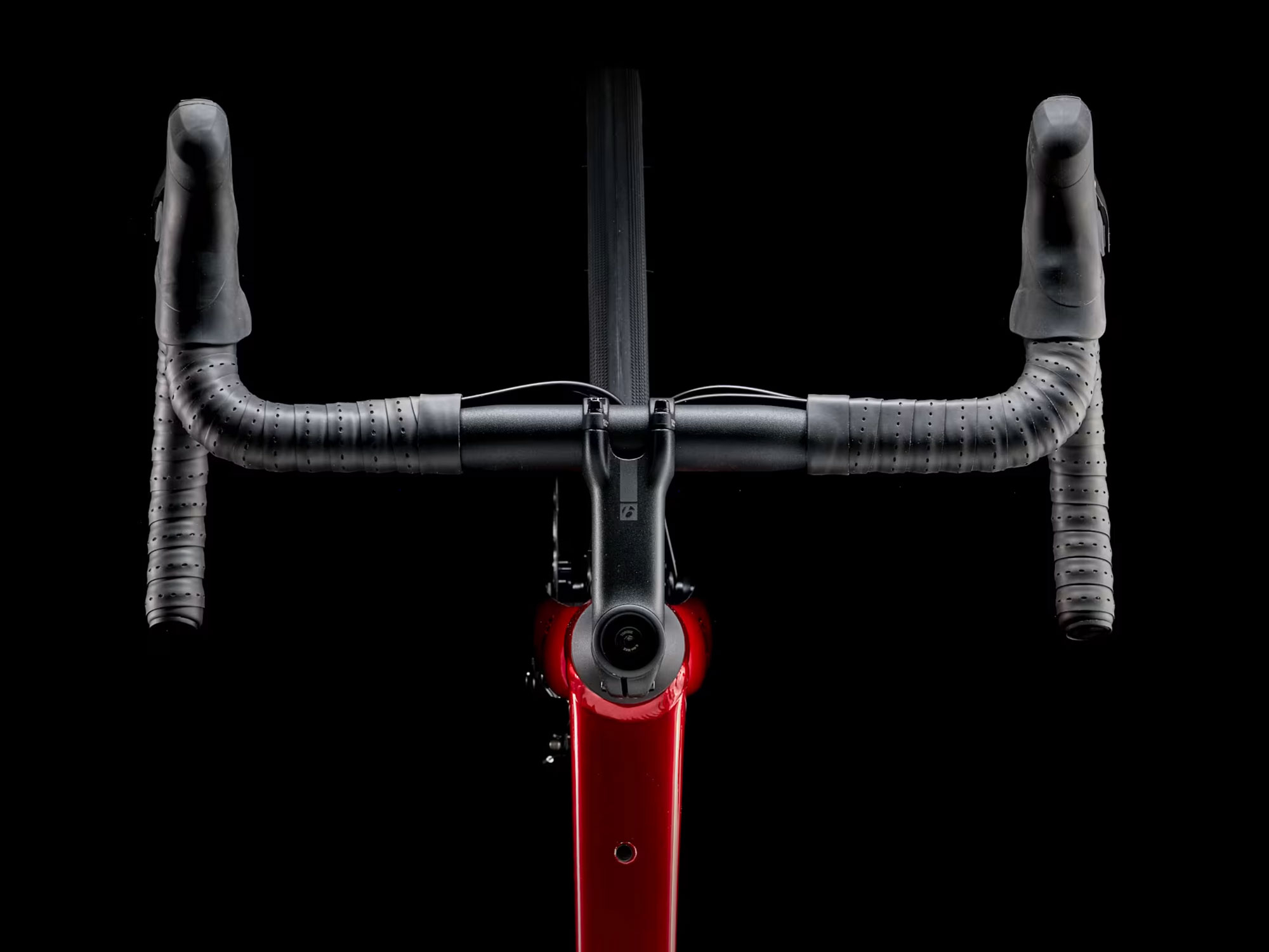 Trek Domane AL 2 Gen 4 2026 61 cm | crimson/dark carmine fade